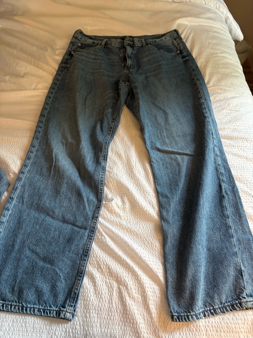 Aeropostale 90s Baggy Jeans in Medium Blue